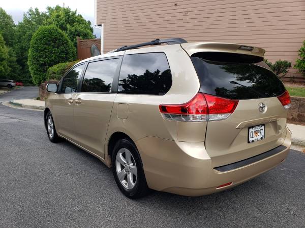 2014 Toyota Sienna LE, DVD for sale in Duluth, GA – photo 7