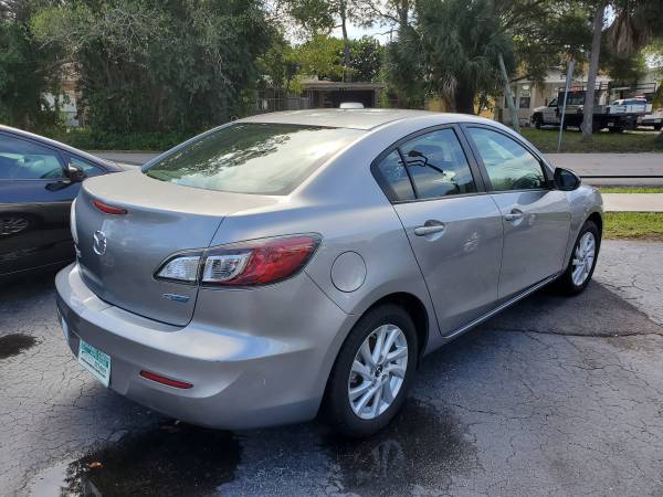 2013 Mazda MAZDA3 i SV - Fun to Drive; Up to 33 mpg! - cars & trucks... for sale in Fort Myers, FL – photo 3