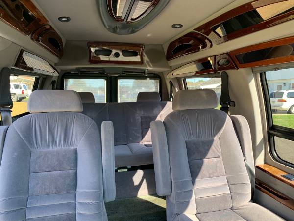2001 CUSTOM FORD E-150 VAN ONLY 170K!!!! HIGHWAY MILEAGE!! CLEAN TITLE for sale in Fairless Hills, PA – photo 4