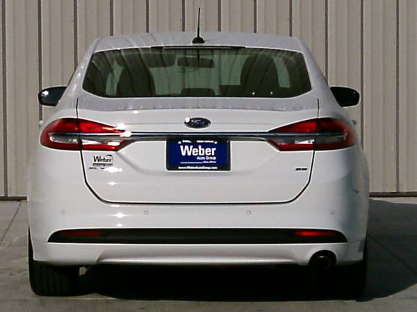 2018 Ford Fusion SE-30k Miles - - by dealer - vehicle for sale in Silvis, IA – photo 3
