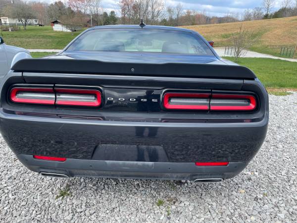 2017 Dodge Challenger - - by dealer - vehicle for sale in LONDON, KY – photo 4