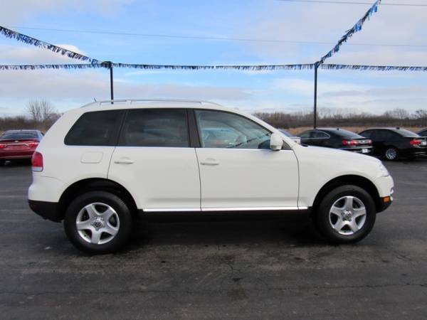 2007 Volkswagen Touareg V6 with Dual front & rear reading lights for sale in Grayslake, IL – photo 8