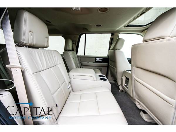 08 Lincoln Navigator 4WD Luxury SUV w/Heated, Cooled Seats, 3rd Row! for sale in Eau Claire, MN – photo 10