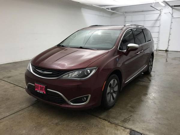 2018 Chrysler Pacifica Electric Hybrid Limited Minivan, Passenger for sale in Coeur d'Alene, MT – photo 3