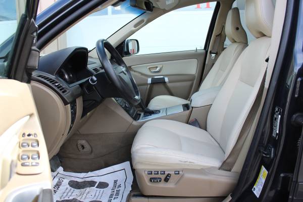2013 Volvo XC90 Loaded Third Row Seat - - by dealer for sale in Fitchburg, WI – photo 10