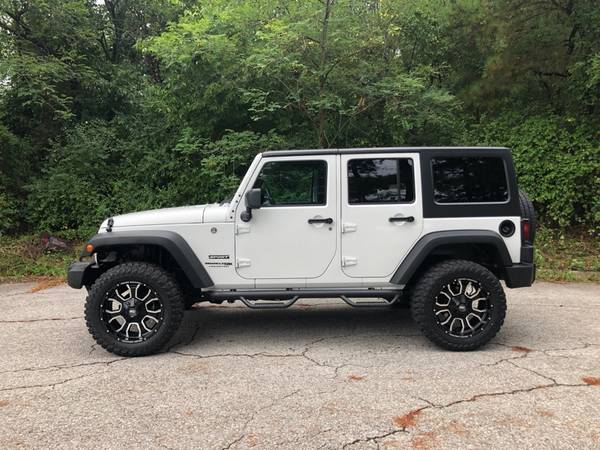 2018 Jeep Wrangler JK Unlimited Sport 4WD suv White for sale in Fayetteville, AR – photo 4