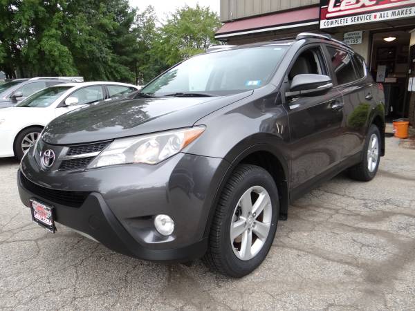 2014 Toyota Rav4 XLE- 4 Cyl - cars & trucks - by dealer - vehicle... for sale in Londonderry, VT – photo 3