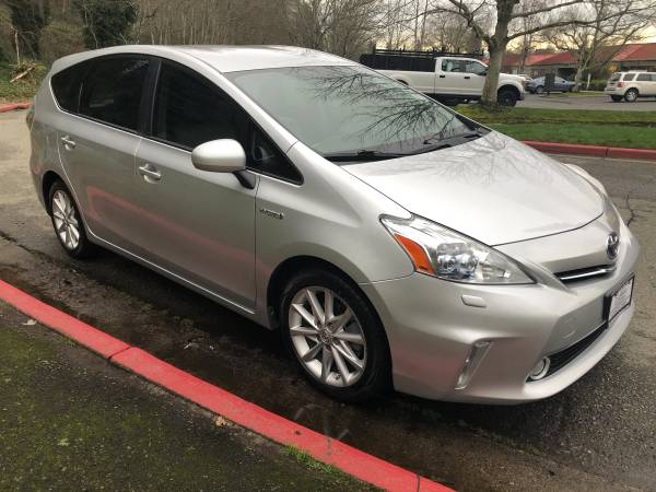 2012 Toyota Prius V Pkg 5 - Navi, Leather, Clean title, Loaded for sale in Kirkland, WA – photo 3
