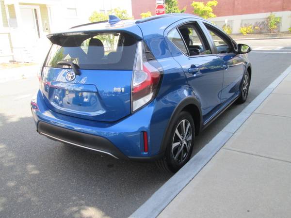 2018 TOYOTA PRIUS C 28000 MILES ONE OWNER CLEAN CARFAX NO ACCIDENT -... for sale in Brighton, MA – photo 5