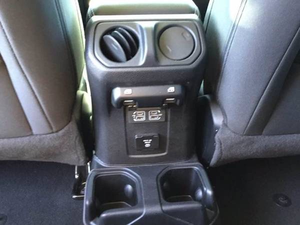 2020 Jeep Wrangler Unlimited Sahara suv White - - by for sale in Marshalltown , IA – photo 16