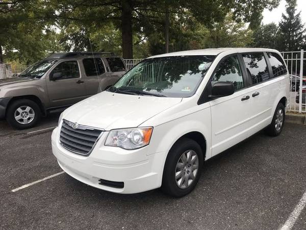 2008 Chrysler Town & Country - Financing Available! for sale in DELRAN, NJ – photo 5