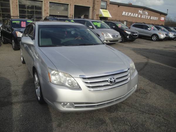 2005 Toyota Avalon Limited - cars & trucks - by dealer - vehicle... for sale in Dorchester, MA – photo 7