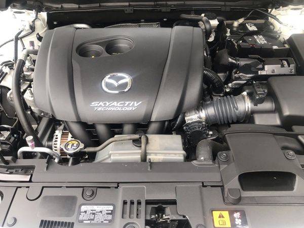 2018 Mazda Mazda3 Sport ( Easy Financing Available ) for sale in Gladstone, OR – photo 16