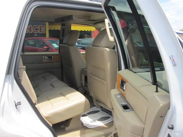 2009 Lincoln Navigator Base 4x2 4dr SUV - - by dealer for sale in Bethany, OK – photo 8
