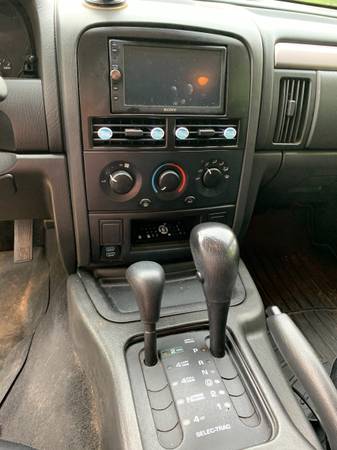 2004 Jeep Grand Cherokee WILL NEED TIE ROD RUNS AND DRIVES PERFECT! for sale in Demorest, GA – photo 8
