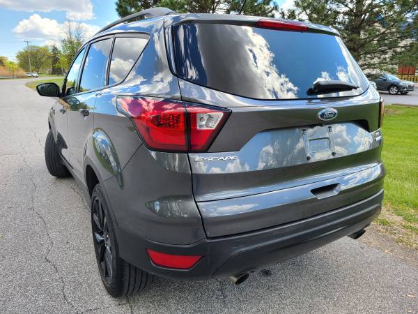 2019 Ford Escape SE 4WD - - by dealer - vehicle for sale in redford, MI – photo 3