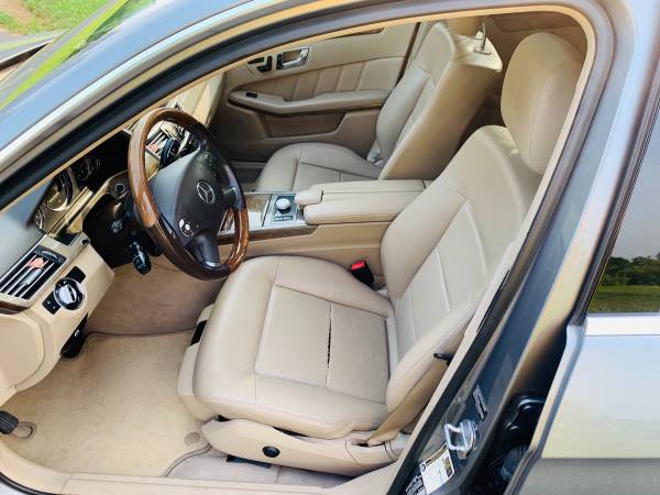2011 MERCEDES BENZ E350 WAGON VERY CLEAN WITH 3rd ROW for sale in Allentown, PA – photo 18