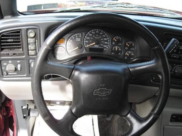 2002 Chevrolet Suburban LT for sale in Prospect Park, PA – photo 14
