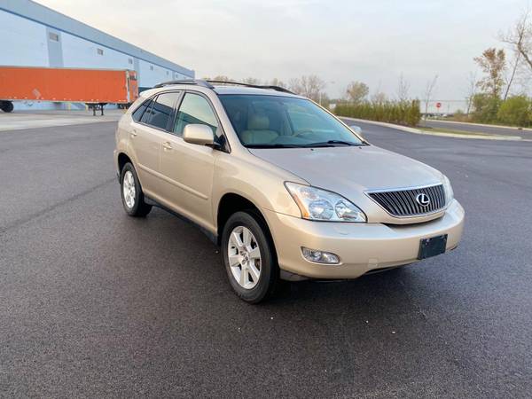 2005 Lexus RX330 All wheel Drive CLEAN - cars & trucks - by owner -... for sale in Lake Bluff, IL – photo 3
