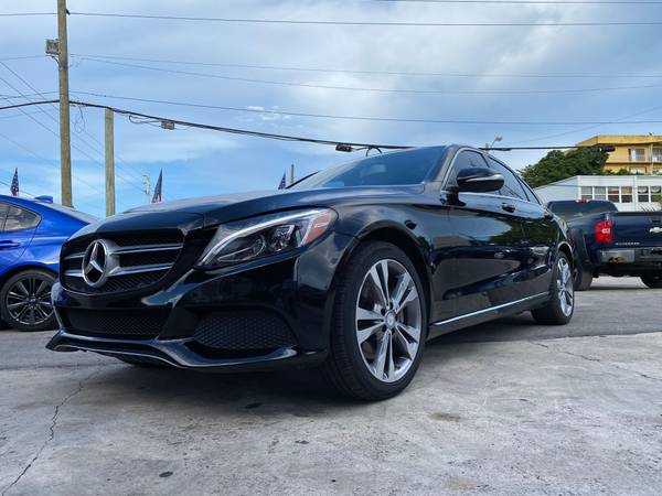 2016 MERCEDES BENZ C-300 COUNTRYMAN CLEAN TITLE CALL ALE - cars & for sale in Miami, FL – photo 2