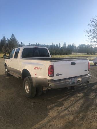 2004 F350 Like New, King Ranch Edition, Lariat Super Duty, Crew cab for sale in Roseburg, OR – photo 3