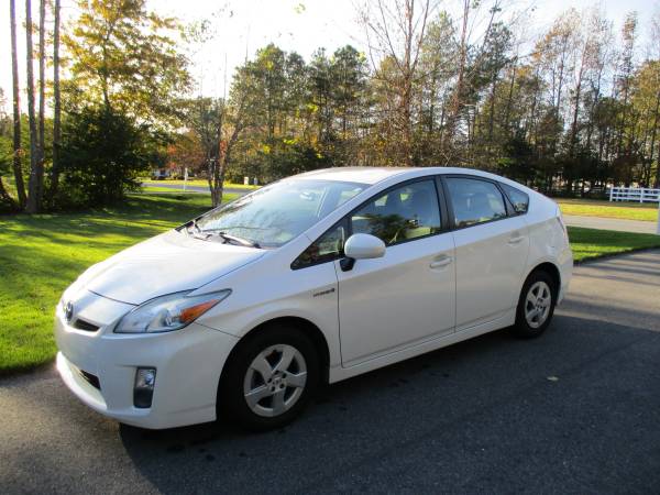 2010 Toyota Prius 3 Hybrid - cars & trucks - by owner - vehicle... for sale in Milton, DE