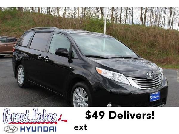 2017 Toyota Sienna mini-van XLE - - by dealer for sale in Streetsboro, OH – photo 7
