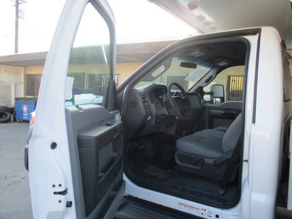 2011 FORD F550 XLT 20FT 3 TON MOVING GRIP BOX TRUCK LIFTGATE 110K... for sale in Gardena, CA – photo 14
