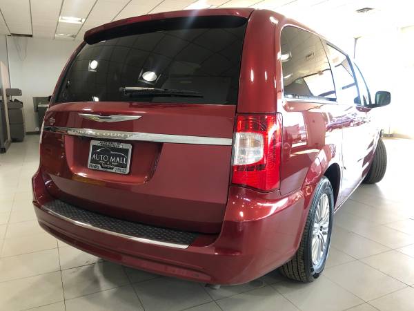 2013 CHRYSLER TOWN AND COUNTRY TOURING-L for sale in Springfield, IL – photo 6
