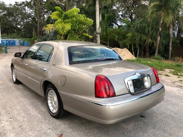 Lincoln Town Car 60K Excellent Shape for sale in TAMPA, FL – photo 7