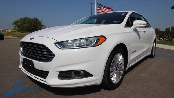 2013 Ford Fusion Hybrid SE ** Great Fuel Saver * Clean Carfax ** for sale in Troy, MO – photo 3