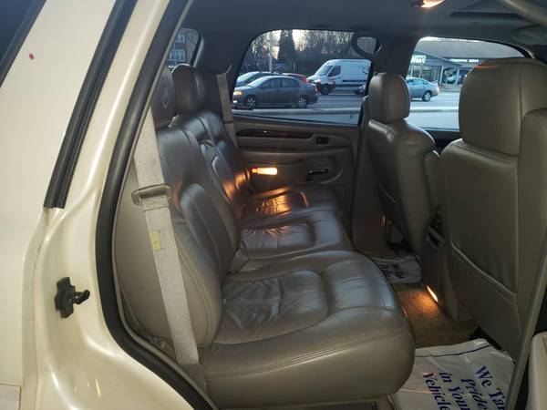 2002 CADILLAC ESCALADE - cars & trucks - by dealer - vehicle... for sale in MILWAUKEE WI 53209, WI – photo 16