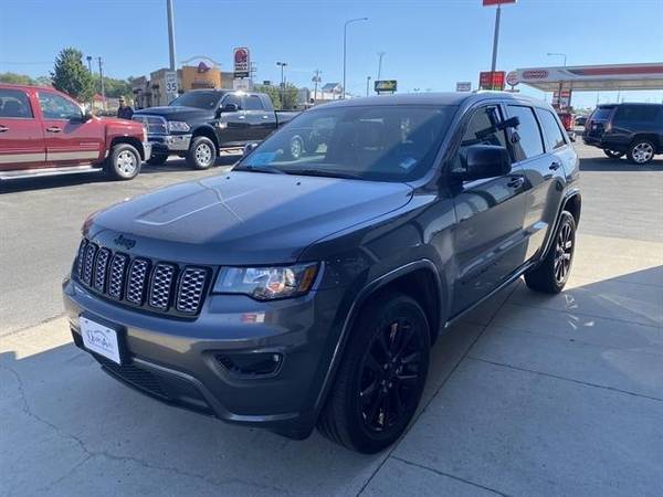 2019 JEEP GRAND CHEROKEE Altitude - SUV - cars & trucks - by dealer... for sale in Gillette, WY – photo 4
