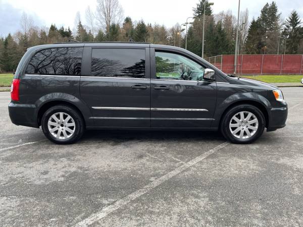 2011 Chrysler Town and Country Touring L 4dr Mini Van - cars & for sale in Seattle, WA – photo 5
