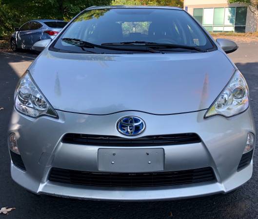 2013 Toyota Prius C 3, 50+Mpg push button start, NAVIGATION, Keyless... for sale in Portland, OR – photo 7