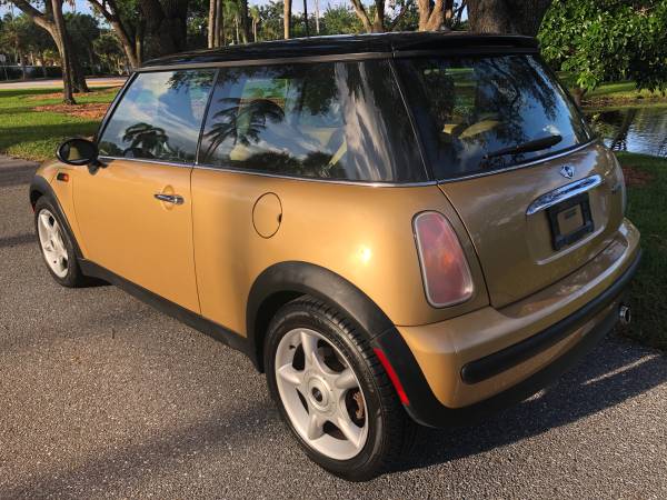 Mini Cooper LOW MILES - cars & trucks - by owner - vehicle... for sale in Boca Raton, FL – photo 5