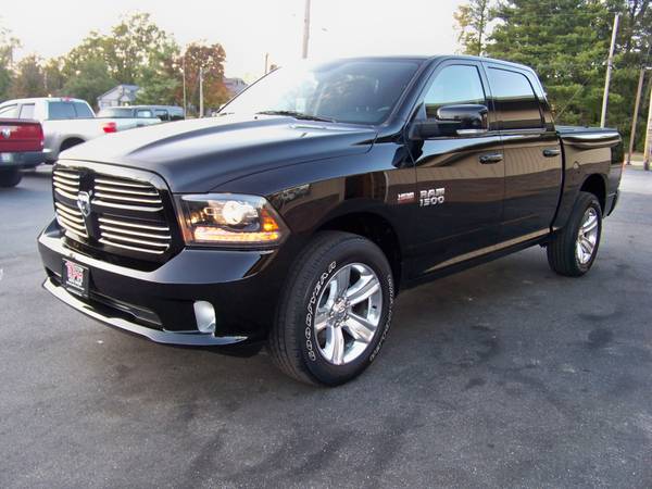 2014 RAM 1500 SPORT 4X4 CREW CAB * NAV * HEATED & COOLED SEATS * ROOF for sale in Mogadore, OH – photo 3