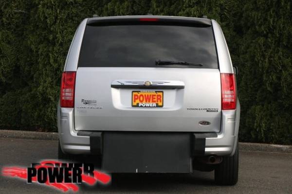 2010 Chrysler Town & Country Touring Minivan, Passenger for sale in Salem, OR – photo 9