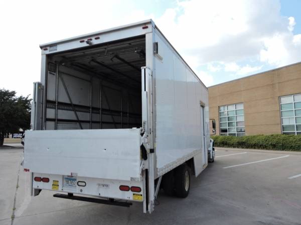 2011 FREIGHTLINER M2 22 FOOT BOX TRUCK with for sale in Grand Prairie, TX – photo 5
