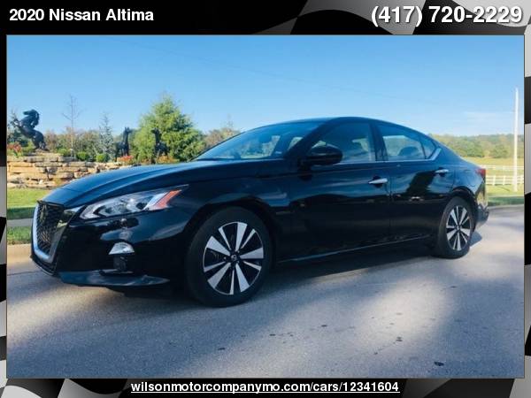 2020 Nissan Altima 2.5 SL Leather Roof back Up Brand New Top dollar... for sale in Springfield, MO – photo 2