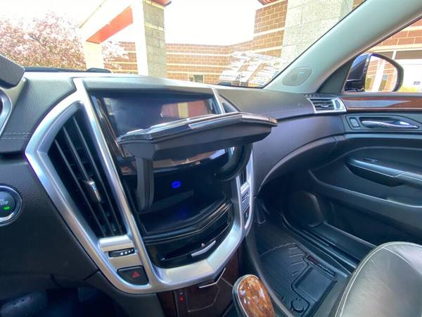 2013 Cadillac SRX Luxury: AWD Blk/Blk SUNROOF NAVI Back for sale in Madison, WI – photo 23