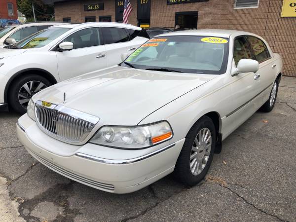 2005 Lincoln Town Car for sale in Worcester, MA