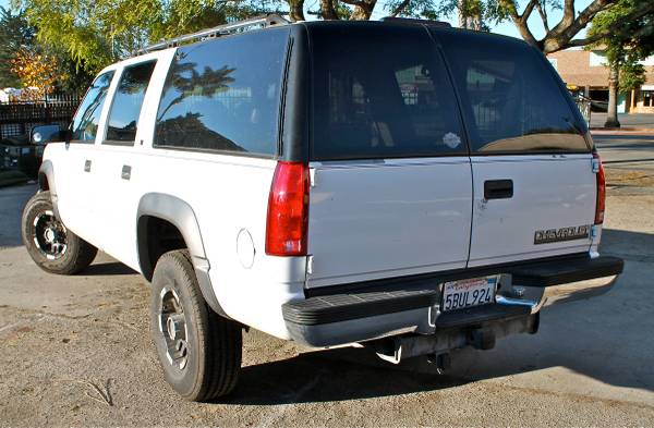 ((MUST SELL TODAY Sunday)) 1995 4x4 Chevy Suburban 2500 - cars &... for sale in Santa Cruz, CA – photo 4
