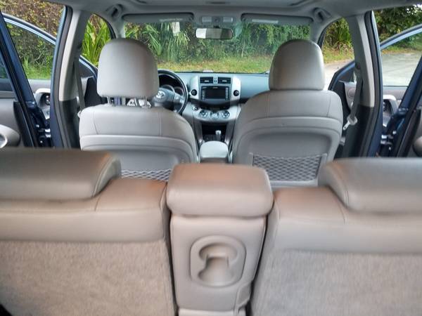 2010 Toyota Rav4 Limited, Like New - cars & trucks - by owner -... for sale in Naples, FL – photo 7