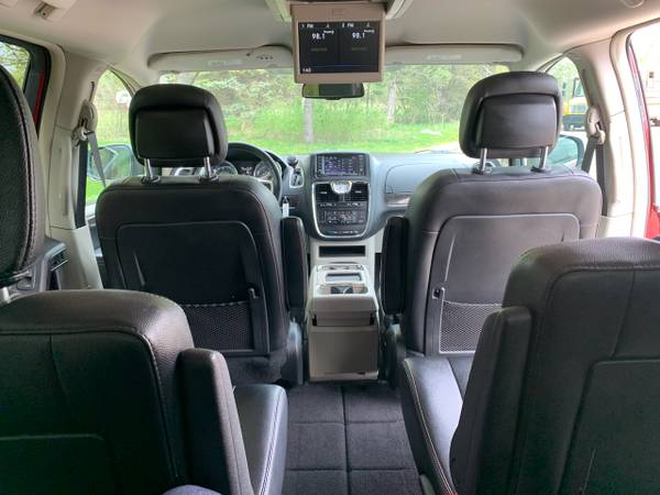 2016 Chrysler Town Country 4dr Wgn Touring - - by for sale in Flint, MI – photo 19