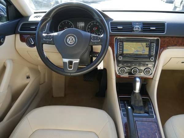 2012 Volkswagen Passat 4dr Sdn 2.5L Auto SEL PZEV for sale in Inver Grove Heights, MN – photo 18
