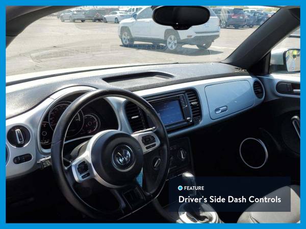 2016 VW Volkswagen Beetle 1 8T SE Hatchback 2D hatchback Silver for sale in La Crosse, MN – photo 17
