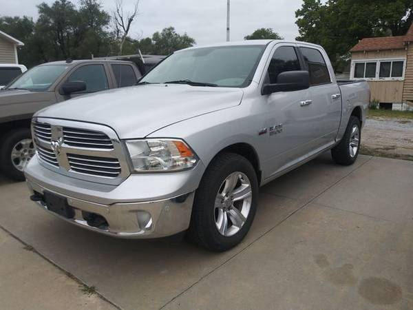 2014 Ram 1500 Crew Cab - Financing Available! - cars & trucks - by... for sale in Wichita, KS – photo 2