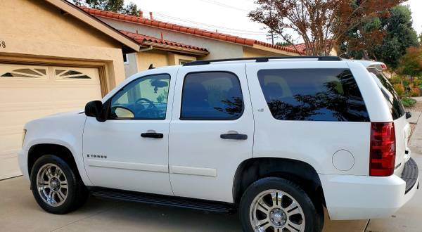 2008 Chevrolet tahoe THIRD ROW - cars & trucks - by owner - vehicle... for sale in Oceanside, CA – photo 2