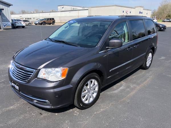 2016 Chrysler Town Country 4dr Wgn Touring - - by for sale in Other, KY – photo 7